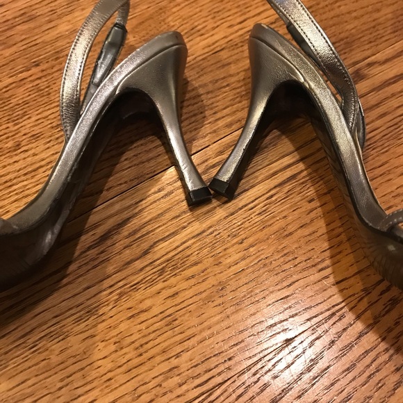 Stuart Weitzman Silver Leather Heels - Picture 4 of 5